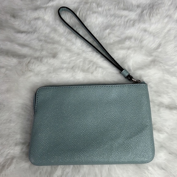 Coach LEATHER WRISTLET IN sparkly blue 6”x4” NWOT - Picture 4 of 6